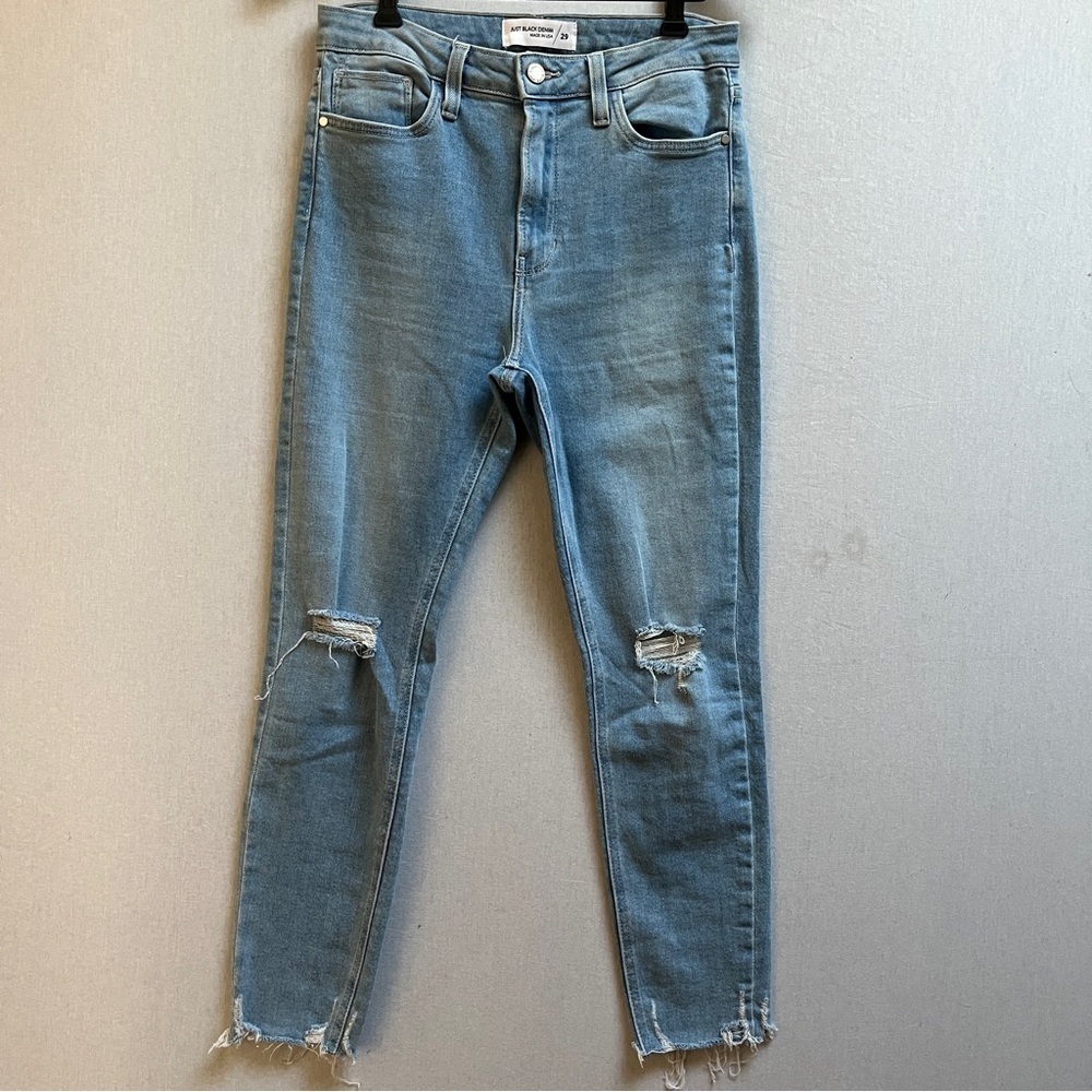 Just Black High Waisted Distressed Frayed Hem Light Blue Ankle Jeans Sz 29